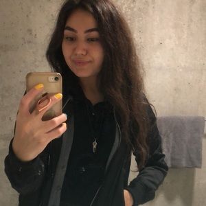 Meet your Posher, Eva